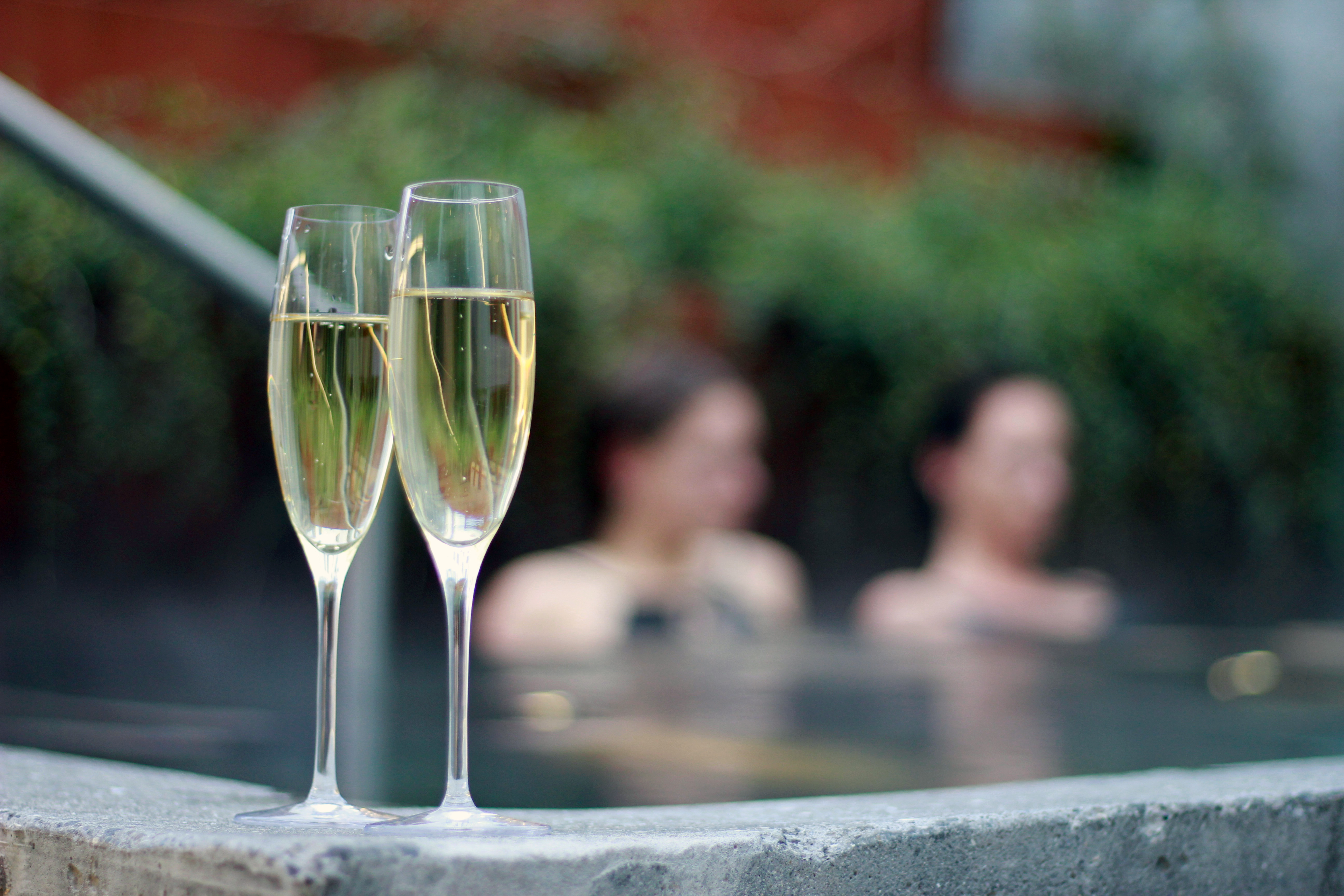 Spa & sparkling for two